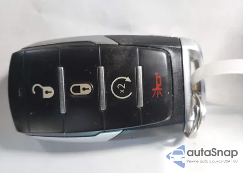 2021 Ram 1500 Big Horn Quad Cab 4X2 6'4 Box из США, поврежденный, VIN 1C6RREBT0MN801464